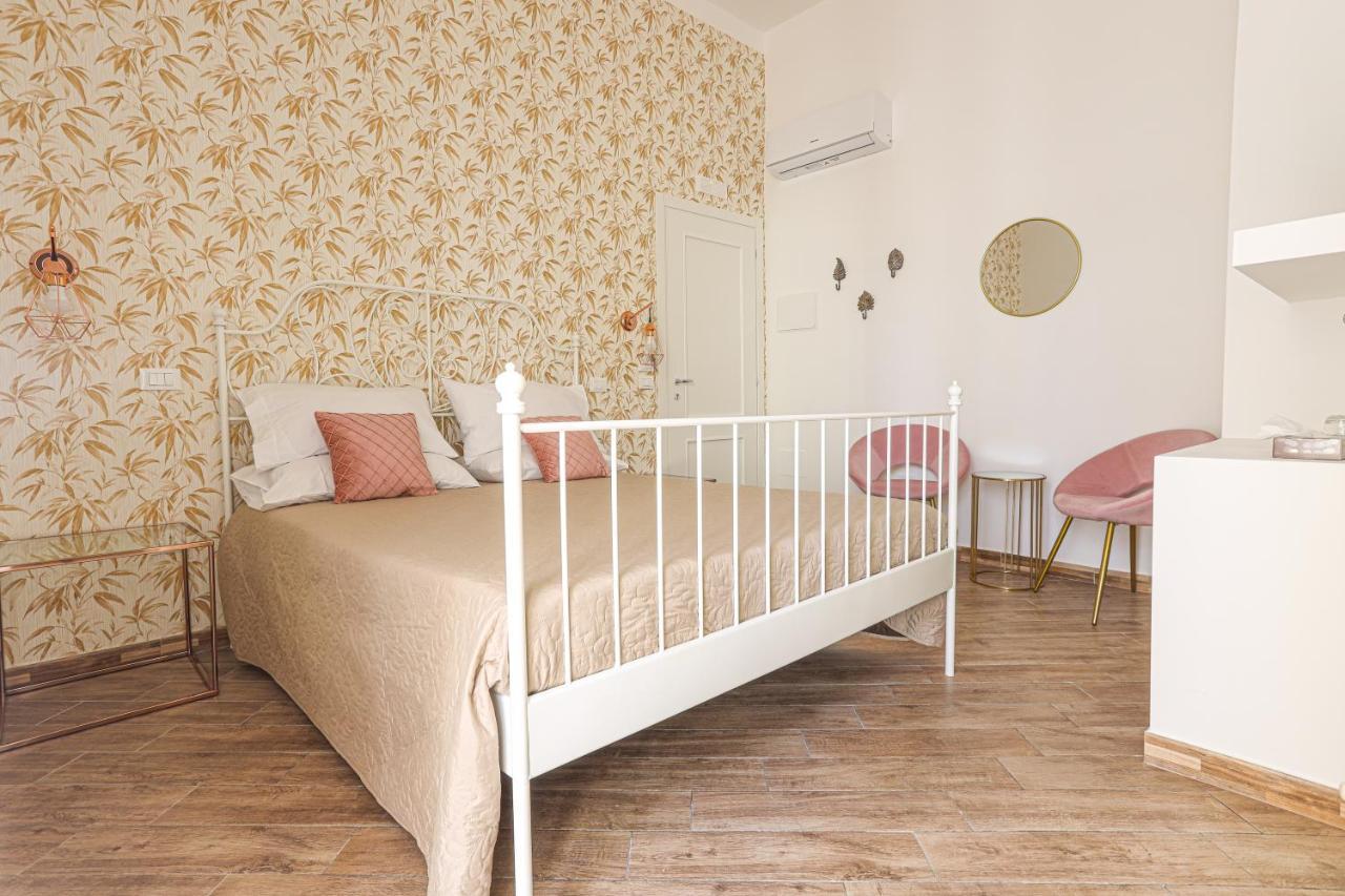 B&B La Fenice Suite Σαλέρνο Εξωτερικό φωτογραφία