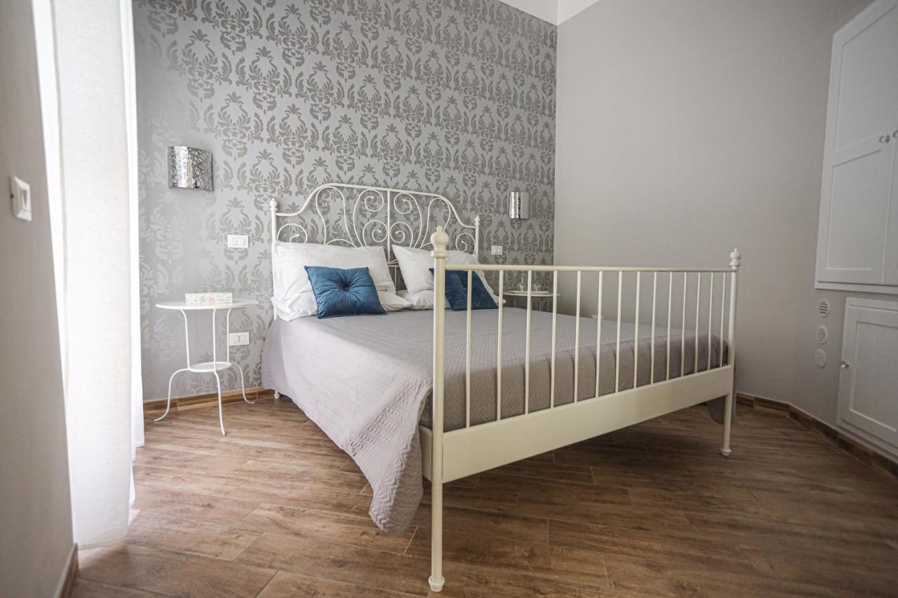 B&B La Fenice Suite Σαλέρνο Εξωτερικό φωτογραφία