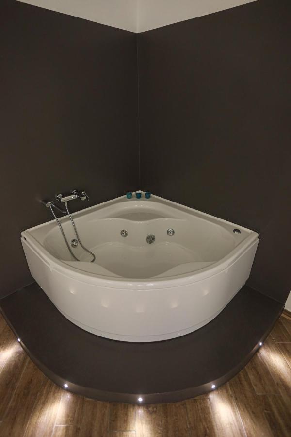 B&B La Fenice Suite Σαλέρνο Εξωτερικό φωτογραφία